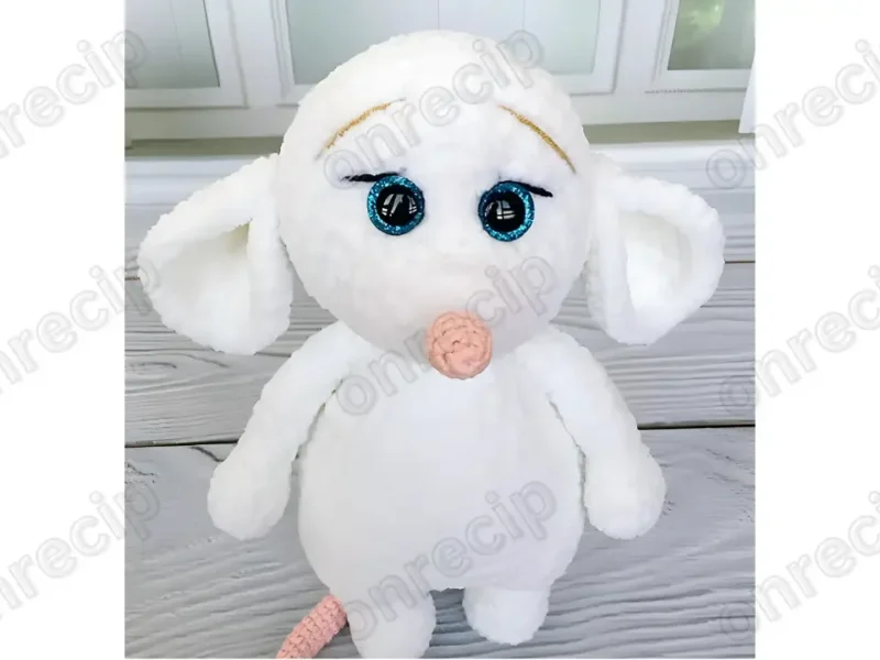 Amigurumi Mouse Free Crochet Pattern - Soft Plush Mouse