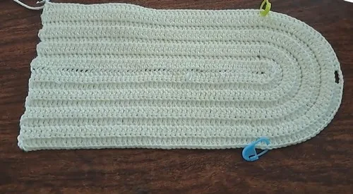 Beginner crochet pouch with button closure — photo 2