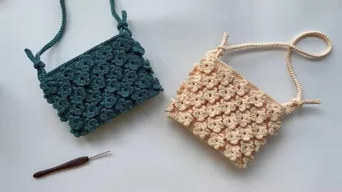 Crochet 3D flower bag pattern with raised petals