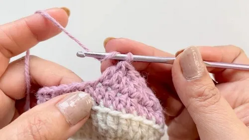 Crochet Easy Baby Booties Pattern for Winter Wear — photo 4