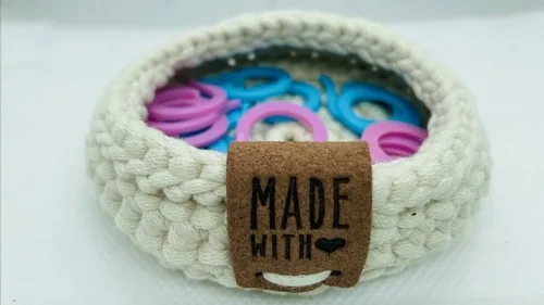 How to crochet a mini basket for keepsakes — photo 2