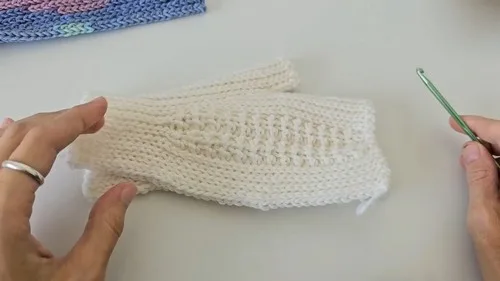 Easy Crochet Mittens Pattern with Anatomical Thumb (Slip Stitch Method) — photo 3