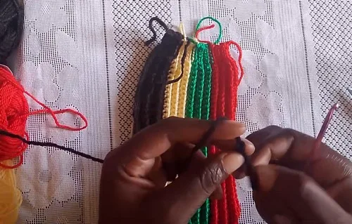 Crochet Rasta Hat Pattern: Bold Striped Beanie — photo 3