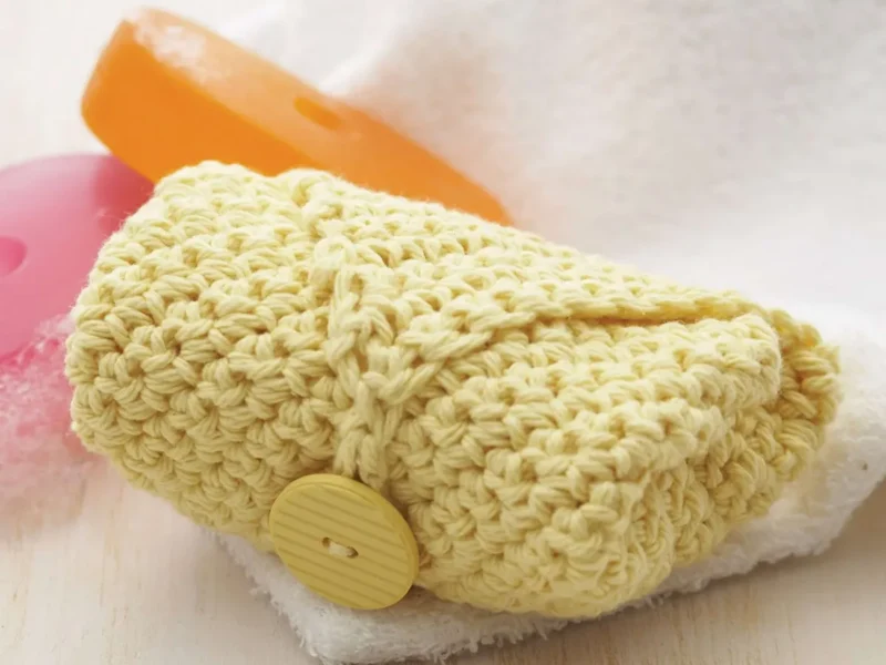 Crochet soap holder pouch with hanging loop