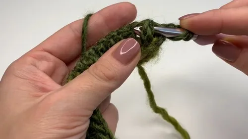 Crochet Waffle Stitch Cowl: Cozy Chunky Pattern — photo 2