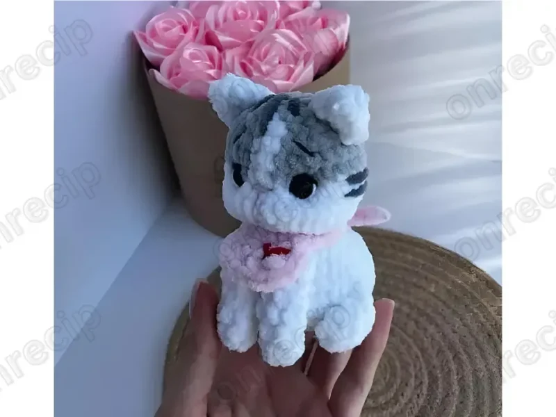 Cute Kitten Plush Amigurumi Free Pattern