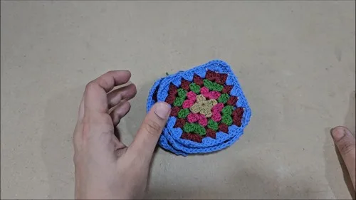 Easy granny square basket pattern for beginners — photo 3