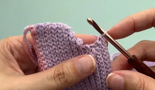 Flat slip stitch socks with a knitted look — photo 3