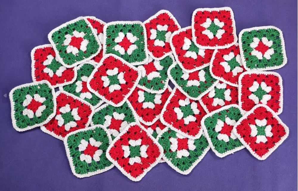 Three-color granny square motifs for a mix-and-match set