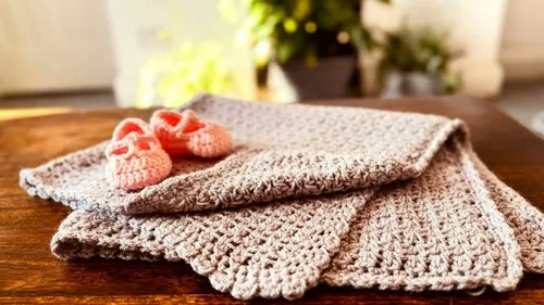 Lightweight Crochet Baby Blanket for Spring and Summer — photo 2