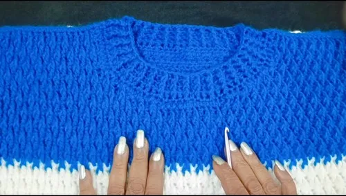 Men's Crochet V-Neck Sweater With Shaped Sleeves — photo 3