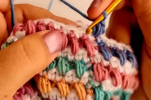 Ribbed band beanie with puff stitch crown rounds — photo 3