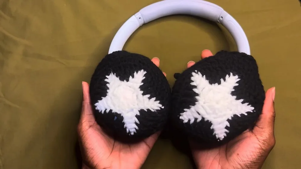 Star headphone covers with adjustable tie straps